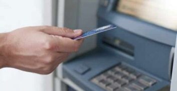 התחזו לרופאים, דיווחו על תאונת דרכים והוציאו כסף מקשישים דוברי רוסית