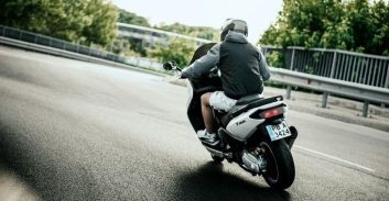 ברח משוטר שהורה לו לעצור בגלל שבני משפחתו נרצחו לאחרונה