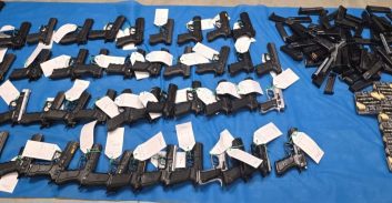 חשדות למעורבות בפלילים: בוטל רישיון החזקת נשק לחברת אבטחה וניקיון מהצפון