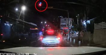 תיעוד: נהג אוטובוס חצה צומת ברמזור אדום וכמעט דרס הולכת רגל