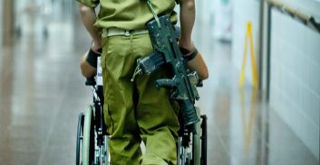 העונש לחייל צה"ל שנפקד 517 ימים בזמן המלחמה וטיפל באחיו הנכה