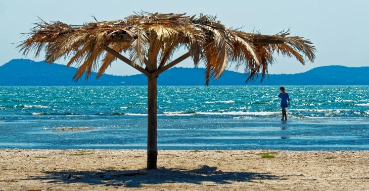 חופשה יוון עיכוב יציאה מהארץ