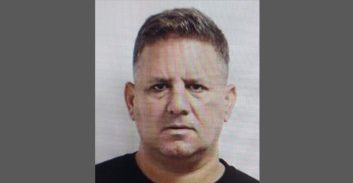 המשטרה: אם אתם חושדים שנהג-המונית הזה גנב מכם כסף הגישו תלונה