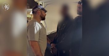 לוחם בהנדסה קרבית חשוד בדקירות מחוץ למועדון והחזקת אמל"ח