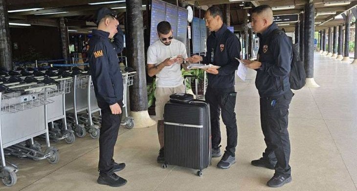 אושר פרחי ראשלצ גורש תאילנד