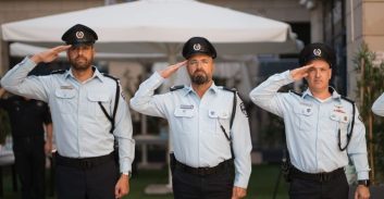 נכנסו לתפקידם המפקדים החדשים של תחנות ת"א דרום, יפו ובת-ים