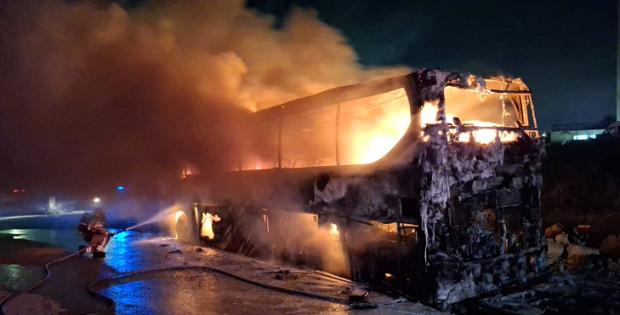 תביעה: "מנורה מבטחים" מסרבת לכסות הצתות אוטובוסים של חברה משפרעם