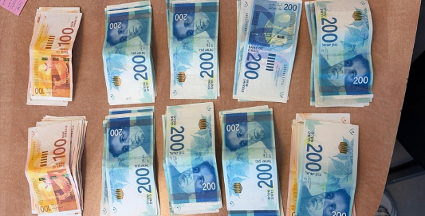 סוכן סמוי של שב"ס הפליל שני אסירים ואזרח בניסיון הברחה תמורת שוחד