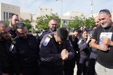 אתגר האזיקונים והתפילה לשובו של רני גואילי