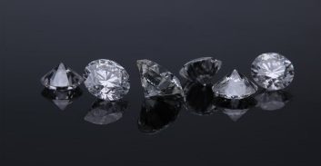 כתב אישום נגד עד המדינה בתיק הברחת היהלומים של תאגיד לבייב