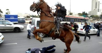 בג"ץ פסל שוב חלקים בנוהל-המשטרתי: "אין חובת הזדהות ללא חשד סביר"