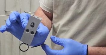 מאסר לנאשם שנתפס בהרצליה עם אקדח מאולתר ו"פריטי הסוואה"