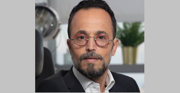 סגן ראש הלשכה לשעבר אבי ללום נגד יוזמת המנגנון של עמית בכר