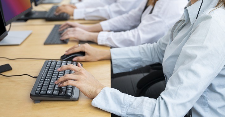 הונאה עוקץ סטודנטית משפטים