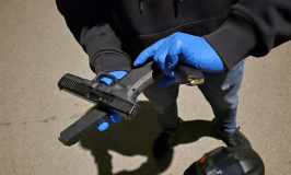 חשד: שניים מלוד נעצרו עם אקדח טעון ורכב "משוכפל" בדרך לניסיון-חיסול