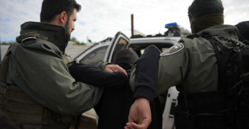 בן גביר נגד תראבין: המשטרה עוצרת חשודים בהשלכת אבנים, ביהמ"ש משחרר