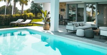 בוטלו קובלנות ייצוגיות נגד עיריית רעננה על חיוב ארנונה בבריכות פרטיות