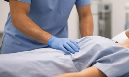 טכנאי רפואי זוכה ממעשה מגונה בבת-זוג של מטופלת