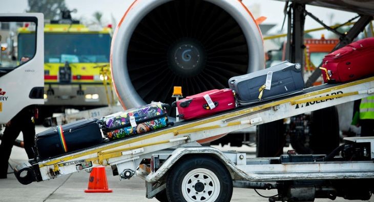 בריחה עיכוב יציאה מזוודות נתב"ג פלאש 90