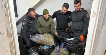 עובד עיריית ר"ג נעצר בדירה בכפר שלם עם כ-42 ק"ג קנאביס