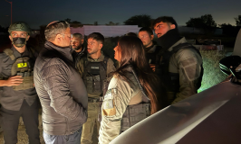 02:42: בן גביר עושה ביקורת לשוטרים במחסום תראבין