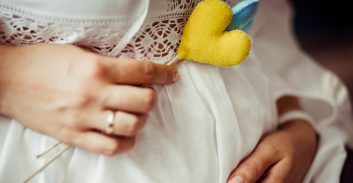 משרד המשפטים ממליץ להימנע מהליכי פונדקאות באוקראינה