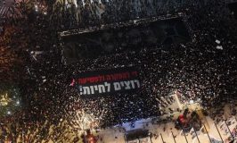 "פוסטה" עם עשרות אלפי המפגינים בת"א נגד הפשיעה בחברה הערבית