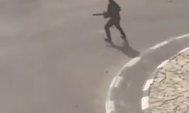 חשד: חבר מועצה בנגב נופף במסור חשמלי במהלך קטטה המונית באופקים