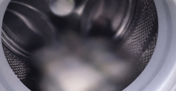 יפו: חשוד בהחזקת רימון רסס ו-33 גרם קריסטל במכונת כביסה