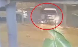 צפו: סכסוך בין מוכרים למשטרה משדרות הסתיים בדריסה מכוונת בכיכר