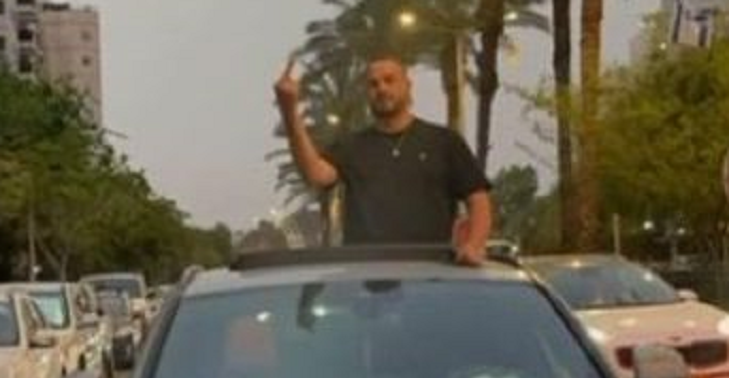  אחרי נסיונות חיסול ופיצוצי מטענים הסכסוך מנתניה הגיע לדקירות בשוק טירה