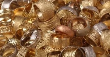 חשד: תושבי ג'ואריש שדדו באיומי סכין תכשיטי זהב משליח ביפו