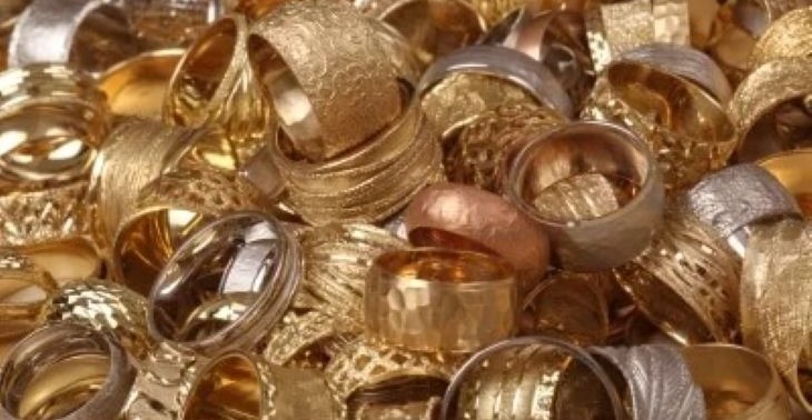 תכשיטים זהב פלאש 90