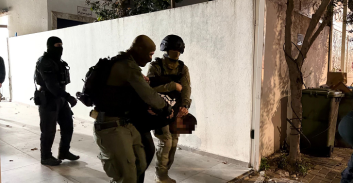 פשיטות בג'לג'וליה וכפר קאסם, שלושה עצורים ברצח הכפול ביער חורשים