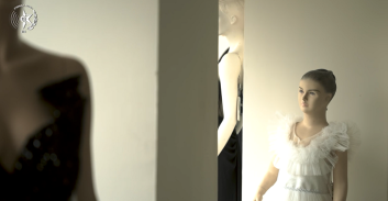 חשד: ניהל צ'יינג' לא חוקי והימורים, והלבין הון באמצעות סלון כלות