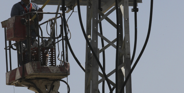 כתב אישום: מנהל מדור בחברת החשמל גנב 1.5 מיליון שקל