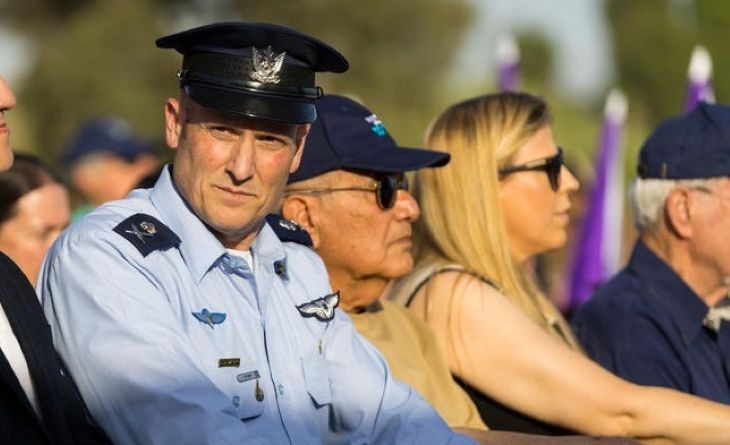 תומר בר מפקד חיל אויר צילום פלאש 90