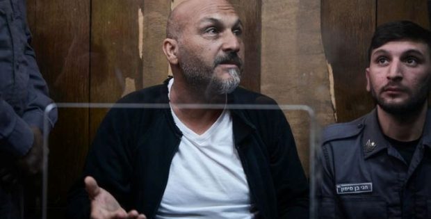 מאמן הכדורגל שדרס מפגינים למען החטופים הורשע בפזיזות ורשלנות