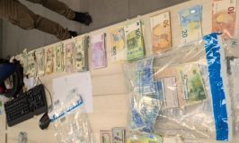 כשני מיליון שקל נתפסו בביתו של מוכר למשטרה בחדרה