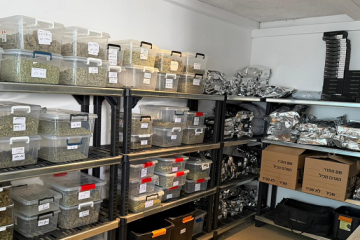 המשטרה חושדת שמחסן ברעננה שימש כמרכז הפצת סמים לכל גוש דן