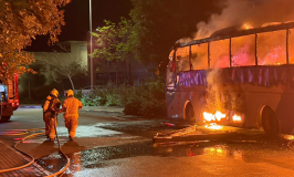 שני אוטובוסים של חברת הסעות עלו באש סמוך לחצור הגלילית