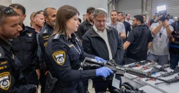 בן-גביר: עשרות ישובים נוספו לרשימת הזכאים לרשיון נשק ללא שירות צבאי