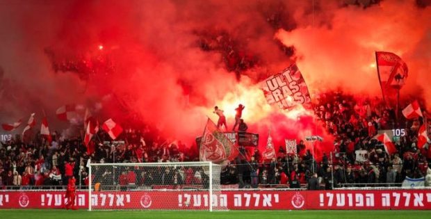 פרשת "האולטראס": העונש לשני אוהדי הפועל ת"א שהשליכו רימוני עשן בדרבי