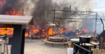 חשד: פיצריה הועלתה באש במתחם "אורוות האומנים" בפרדס חנה כרכור