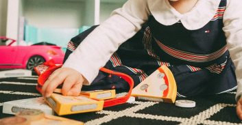 קרית-גת: שש וחצי שנות מאסר למטפלת שהורשעה ב-235 אירועי אלימות בפעוטות