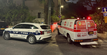 רופא וכוכב אינסטגרם נדקר ונפצע קשה בביתו במרכז תל אביב