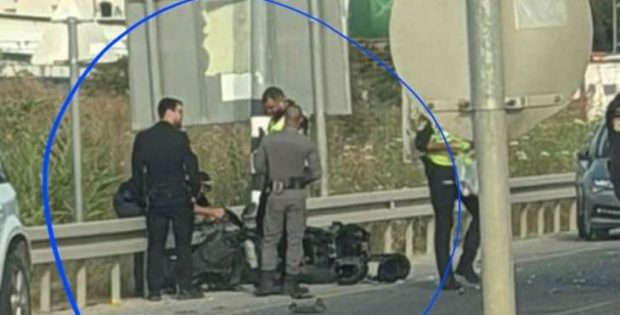שני רוכבי אופנוע צעירים נפגעו מניידת בילוש בכניסה לאיבטין