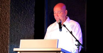 תנ"צ אבי נוימן ו"מפלג תשאול", ספר על 40 שנות קריירה