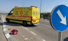 אישום: בת 75 לא עצרה ב"עצור" וגרמה למותם של שני אופנוענים