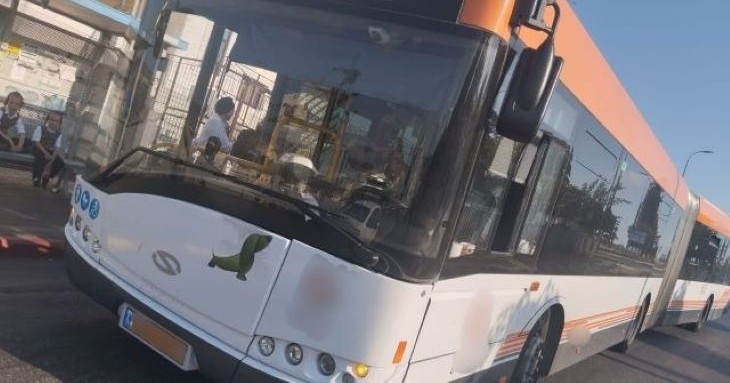 אוטובוס תאונה